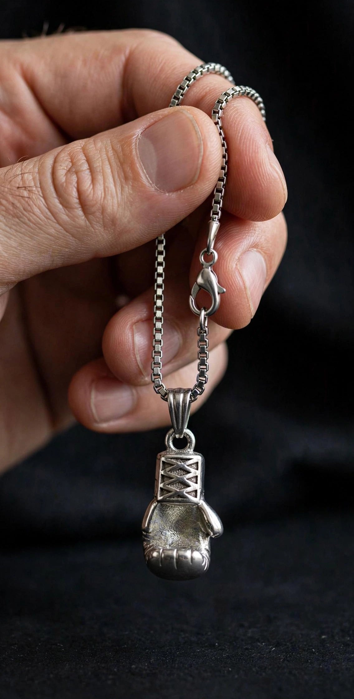 Boxing necklace