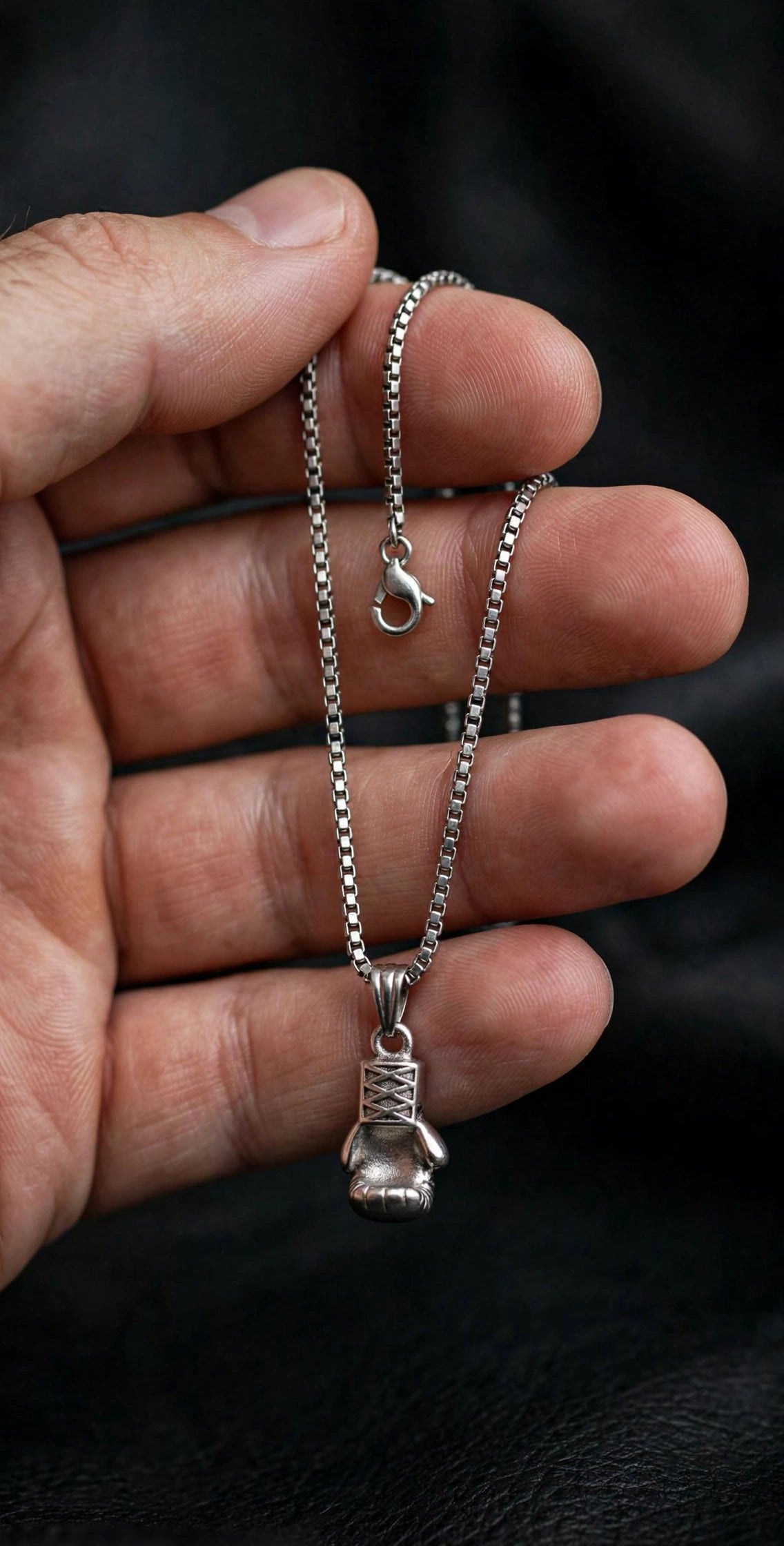 Boxing necklace
